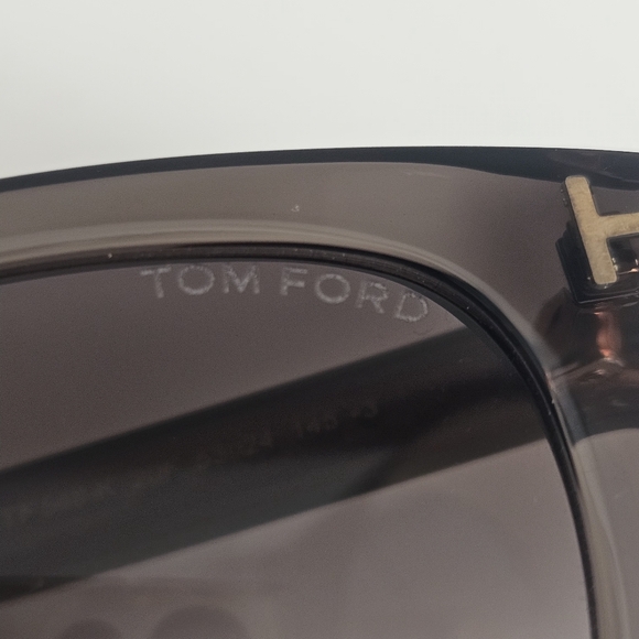 TOMFORD Sunglasses - Picture 7 of 7